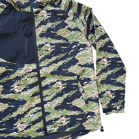 HUF Camo Jacket Windbreaker Mens Med Green Black Streetwear Urban Utility Skater - Picture 9 of 16